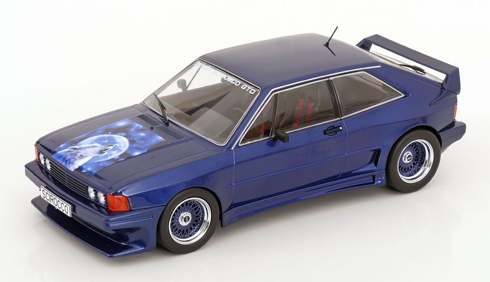 Volkswagen Modellini d'auto: VW SCIROCCO RIEGER BLAU 1:18 MCG – Nuovo e nell'imballaggio originale da Suhr venduto da Moebelsiralfred