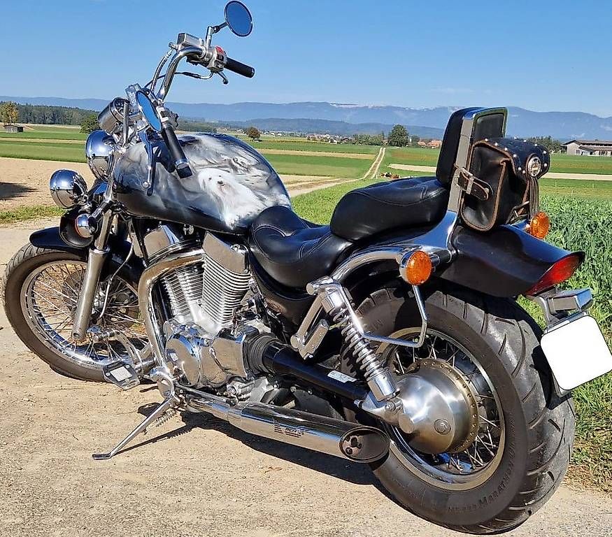 Suzuki Chopper: SUZUKI INTRUDER VS 1400 GLP – Usato da Hettiswil venduto da Caramba02 2