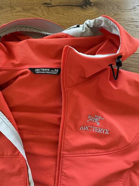 Arcteryx Jacken: Arcteryx Gamma Lt M – Gebraucht aus St. Gallen von ProRida 2