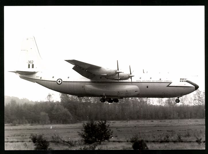 Fotografie &  Plakate: Fotografie Flugzeug Short SC.5 Belfast C – Gebraucht aus Berlin von bartko-reher