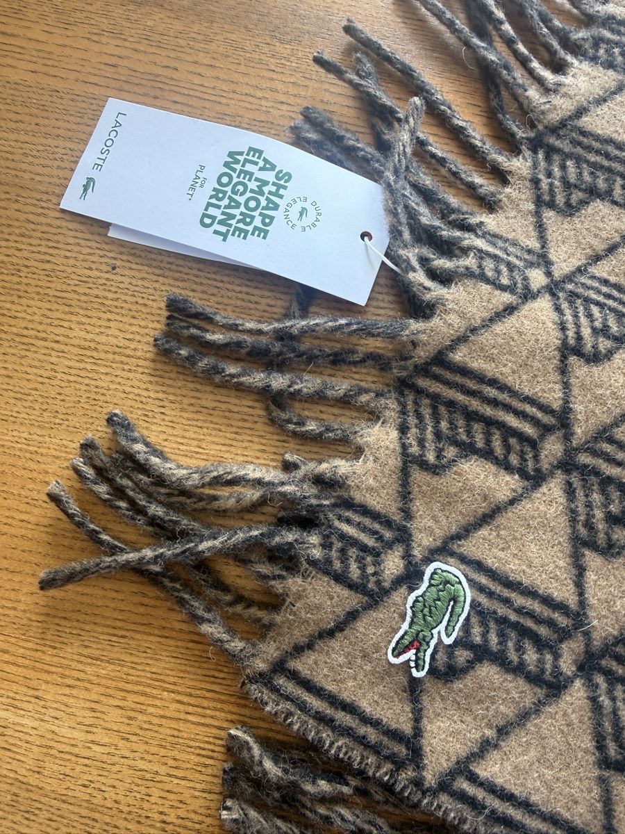 Lacoste Foulard & Sciarpe: Lacoste Woolschal Wool Scarf – Nuovo e nell'imballaggio originale da Solothurn venduto da jus_6kzj 1