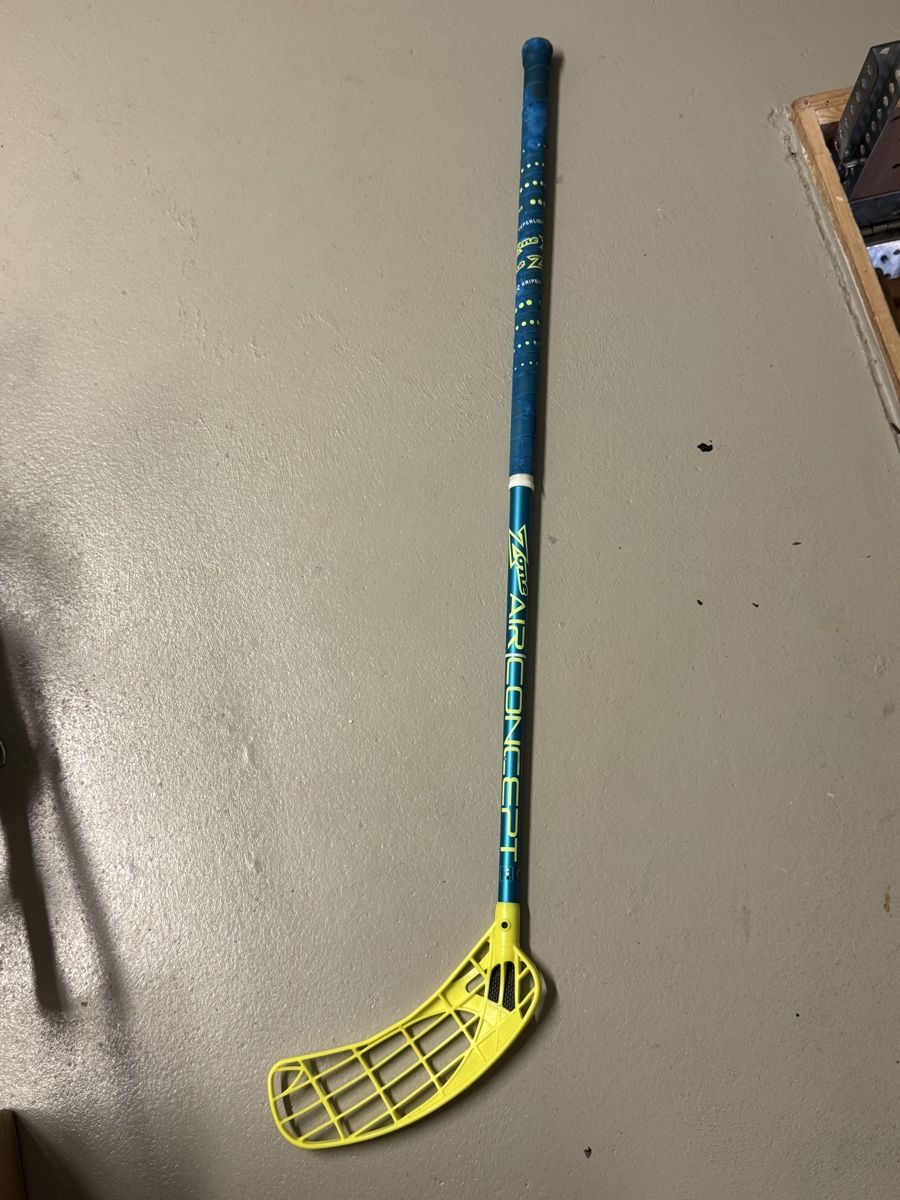 Unihockey: Unihockey-Schläger – Gebraucht aus Dübendorf von Loic_18