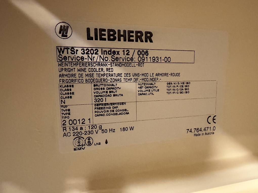 Kühlschrank: Weinkühler Weinkühlschrank – Gebraucht aus Reinach AG von fly_s8p8 2