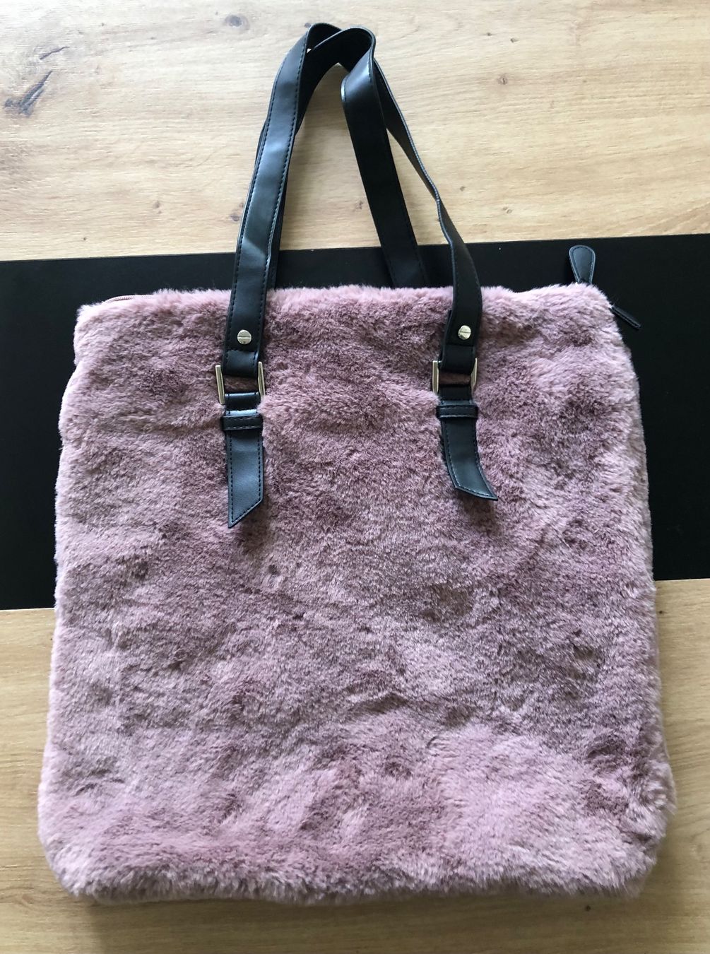 Taschen für Damen: Kuschelige Plüsch Handtasche in Altrosa. – Gebraucht aus Hochfelden von powerplay61 1