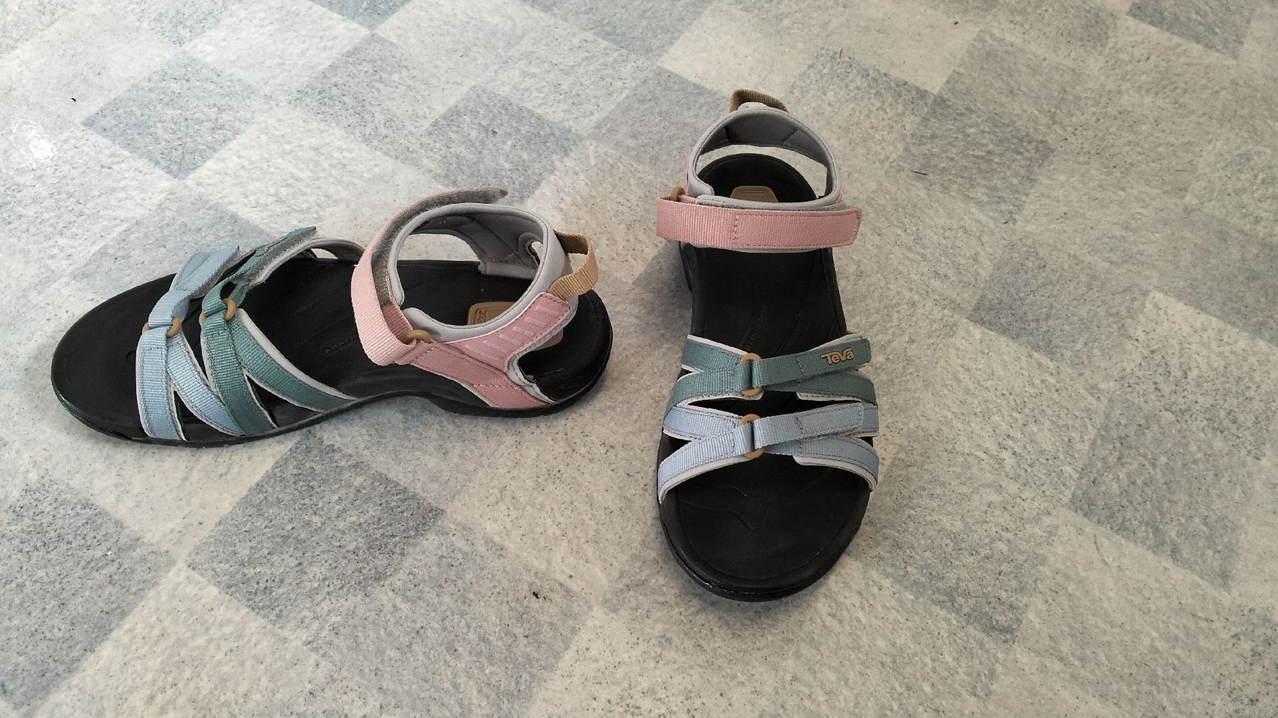 Teva Damenschuhe: Teva Wandersandalen – Neu (gemäss Beschreibung) aus Bremgarten AG von Limasoldeli 1