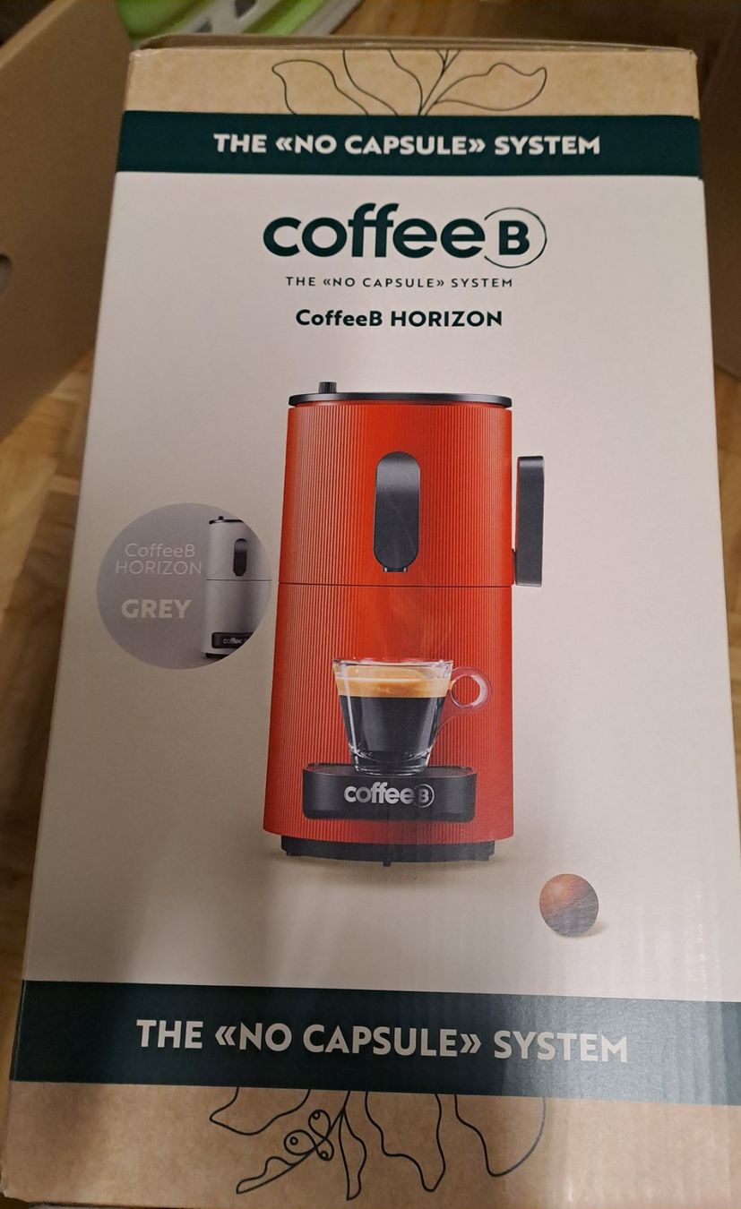 Coffee B Macchine per caffè & Macchine per espresso: CoffeeB Horizon Kapselmaschine Rot und 6 Pack Kaffeekappseln – Nuovo e nell'imballaggio originale da Hauptwil venduto da jorami