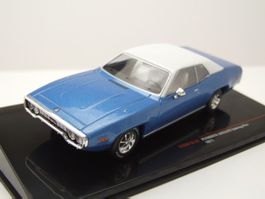 Plymouth Satellite Sebring Plus 1971 blau met. / weiss  1:43