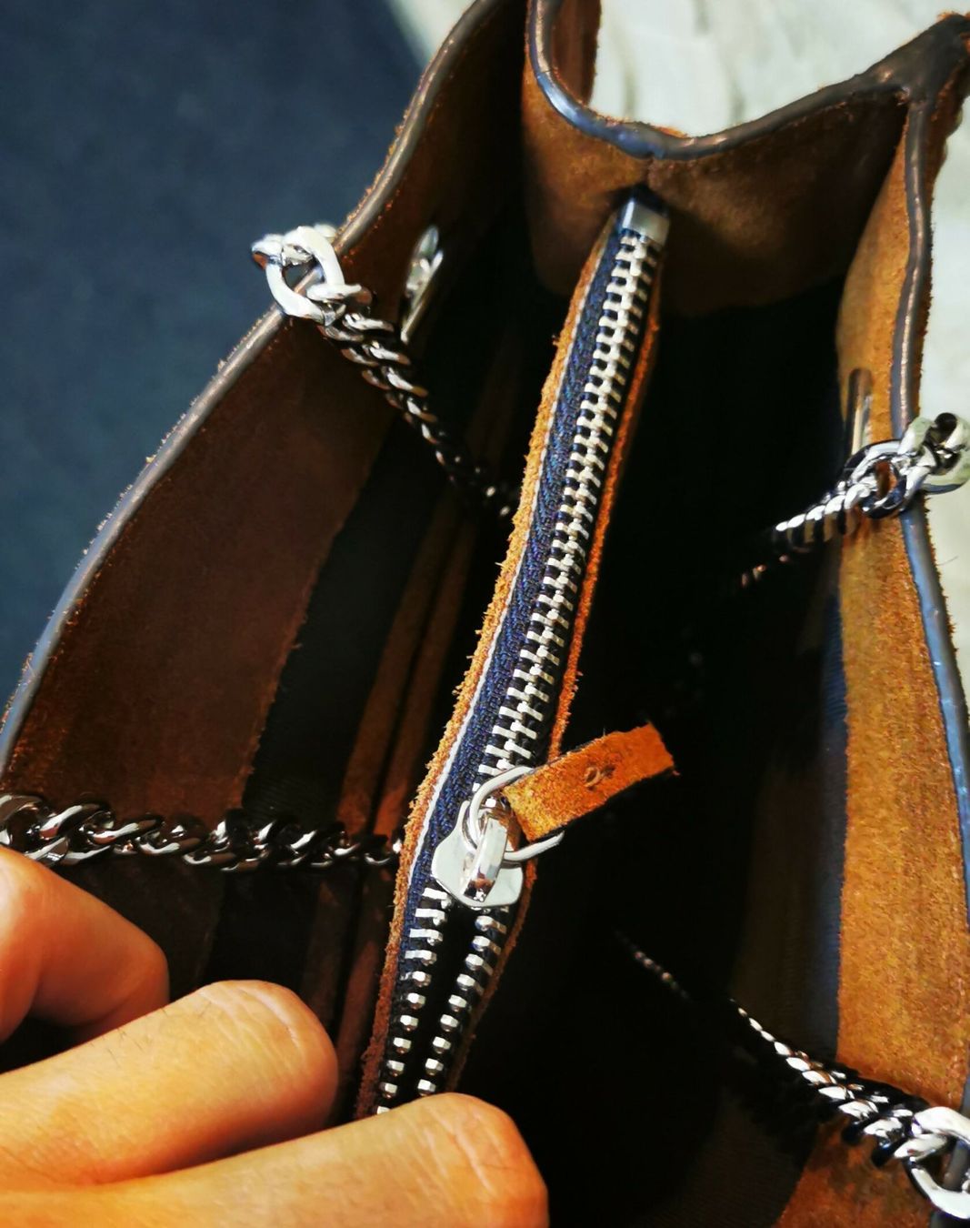 Zara Borse da donna: Echtleder Tasche / Umhängetasche braun – Usato da Wettingen venduto da JasminL92 4