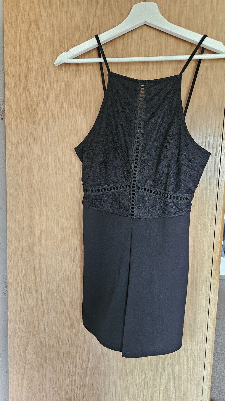 Tute: Kurzer Jumpsuit in schwarz, Grösse 38 – Nuovo (secondo la descrizione) da Lippoldswilen venduto da topmodel62