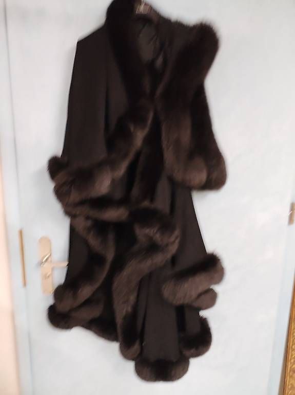 Sonstige Damenmode: Kaschmier Poncho – Gebraucht aus Sursee von Cynthia7889 1