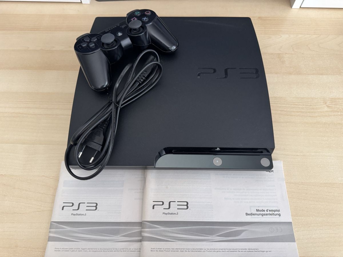 Sony Console: Sony PlayStation 3 Konsole mit Controller guter Zustand – Usato da Aarau venduto da Tastee 6