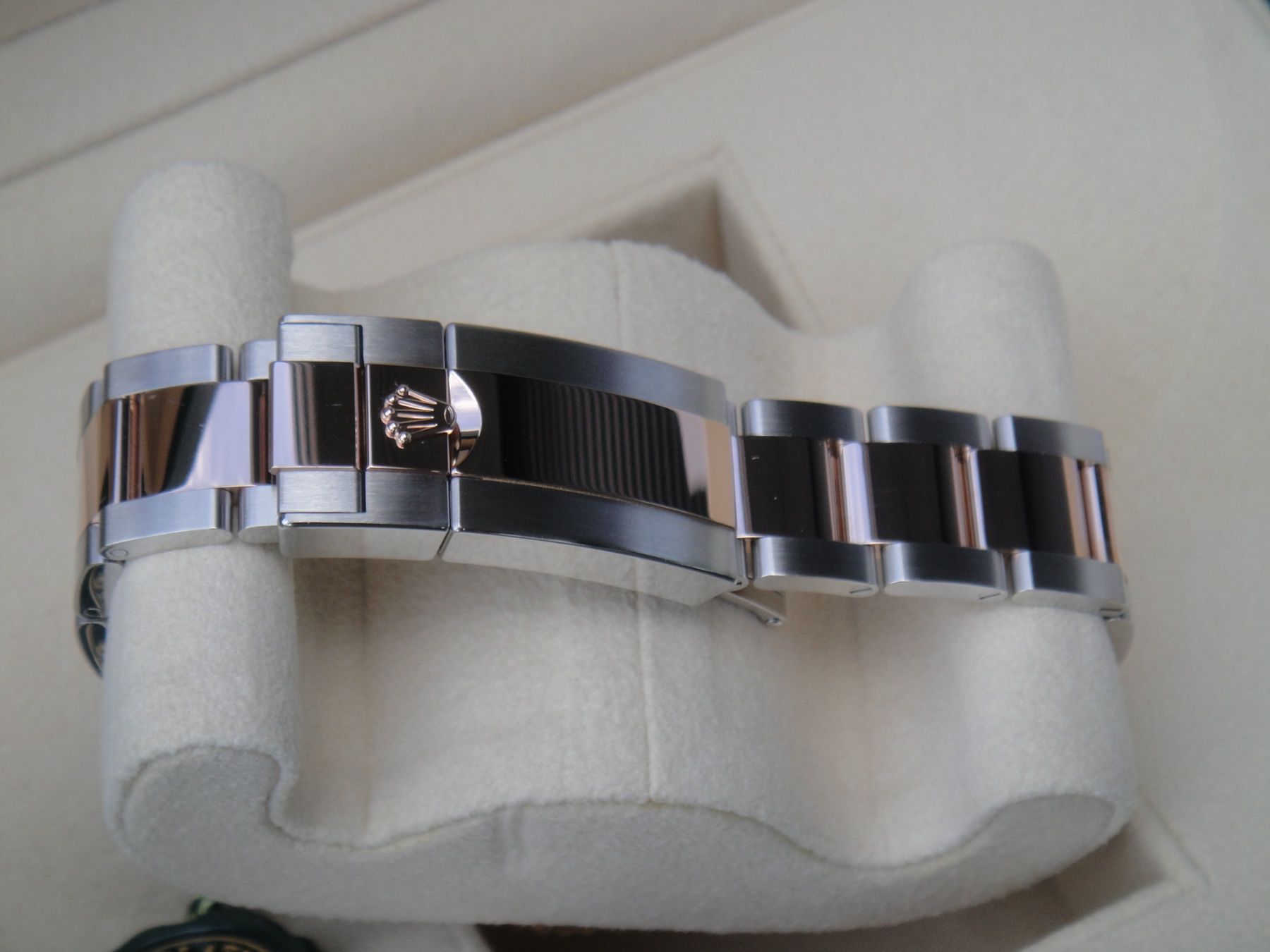 Rolex Montres: Rolex / GMT Master II / Rootbeer / Fabrikneu + Kaufbeleg – Neuf avec emballage d'origine à Biberist par keine-ursache 3