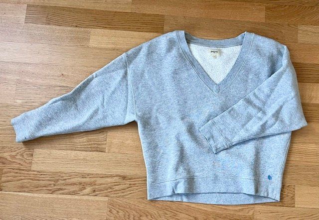 Maglioni & Felpe: Sweat gril col V – Usato da Genève venduto da gva_7snz