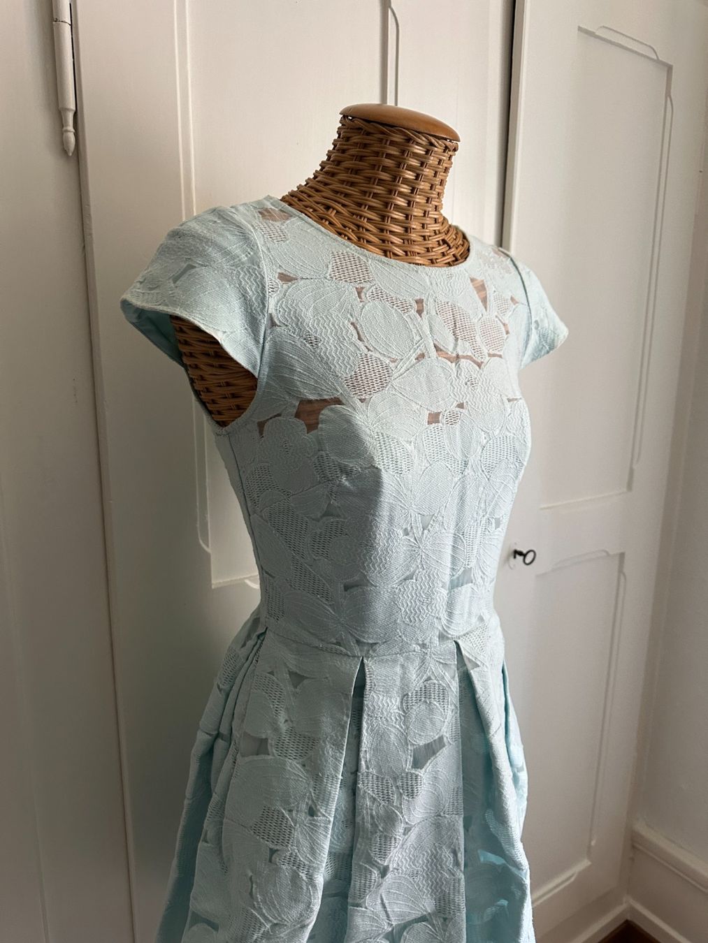 Ted Baker Robes: TED BAKER - Kleid türkis elegant XS – D'occasion à Zürich par Diazaio 1