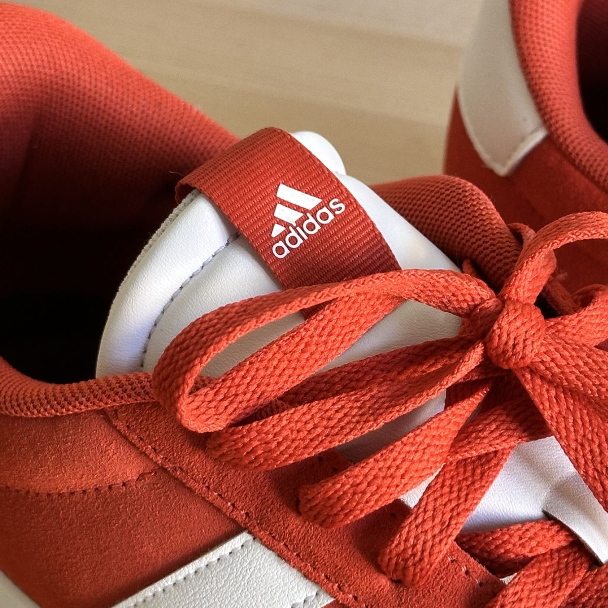Adidas Herrenschuhe: Adidas Sneaker orange/weiss Grösse 45 – Neu (gemäss Beschreibung) aus Zürich von Mr.T23 2