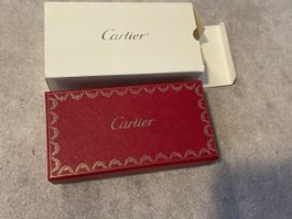 Boîte Cartier rouge avec étui, excellent état