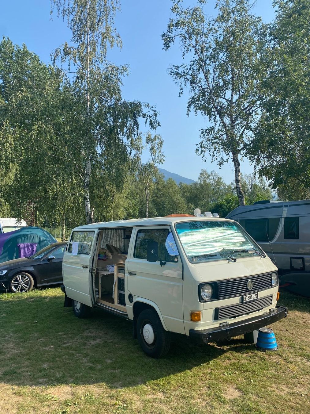 VW Veicoli da campeggio: VW T3 umgebaut als Camper – Usato da Biel/Bienne venduto da fat_f92k 1