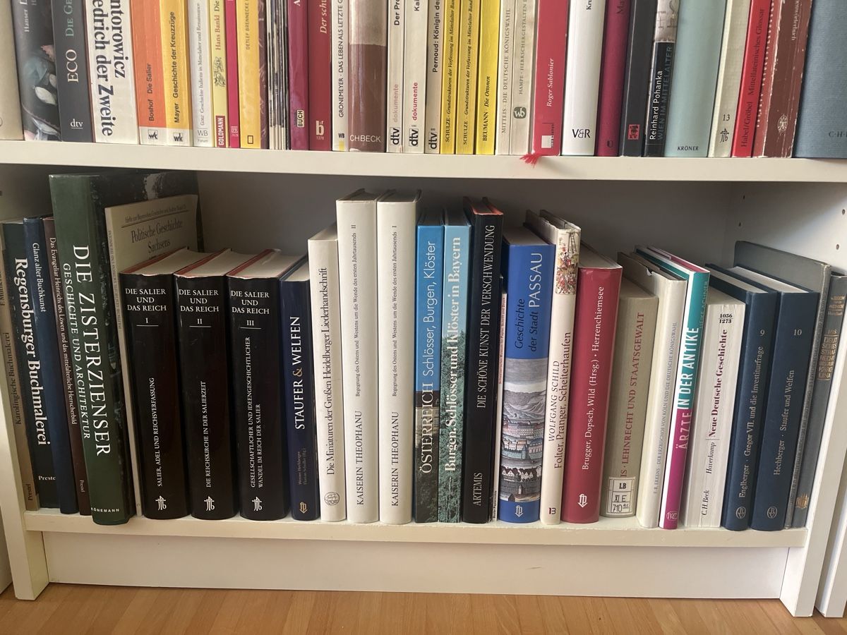 Livres: Büchersammlung Mittelalter Geschichte – D'occasion à Zürich par Nel19 3
