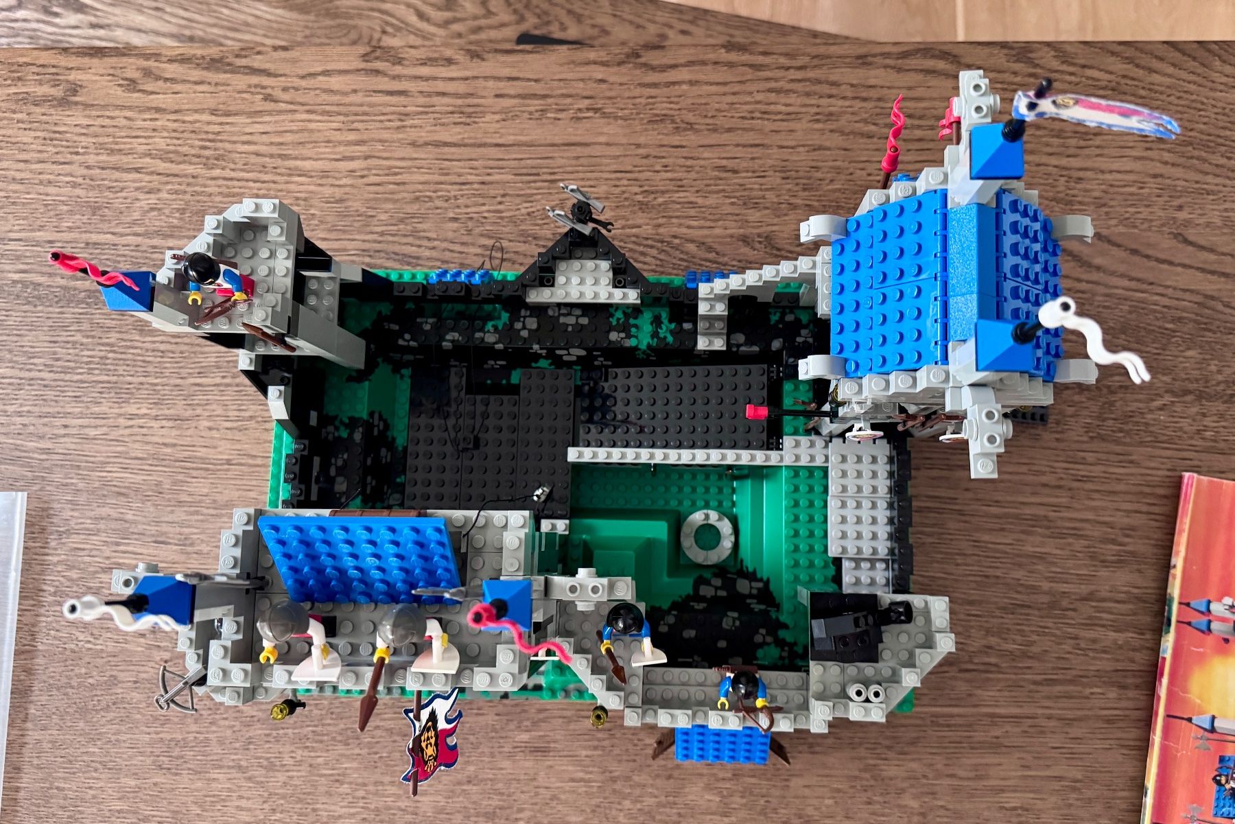 Lego Kit di costruzioni: LEGO Castle 6090 Royal Knight's Castle – Usato da Riehen venduto da will_stubbings 4