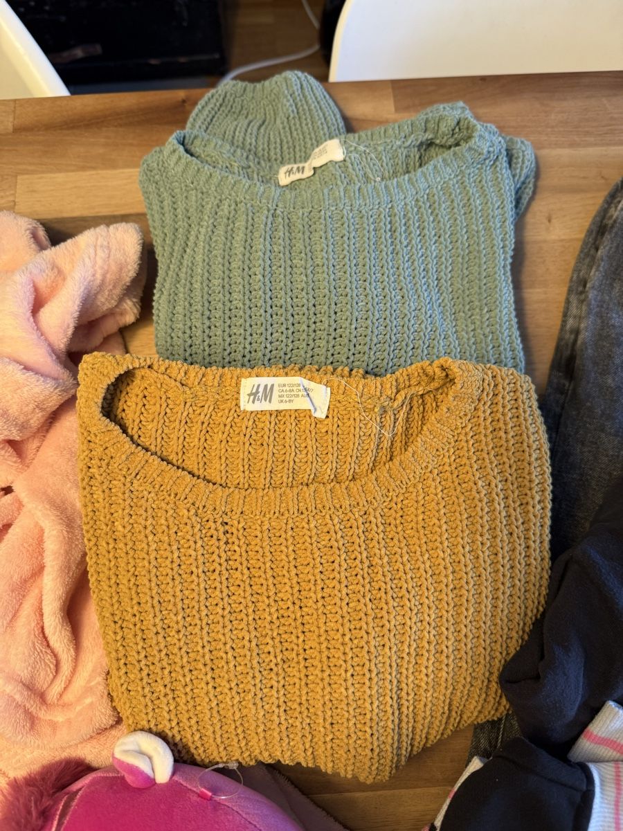 Lotti & Set di vestiti: Kleines Mädchen Kleiderpaket, Gr. 122/128, 6 Teile – Usato da Russikon venduto da Leks4 2