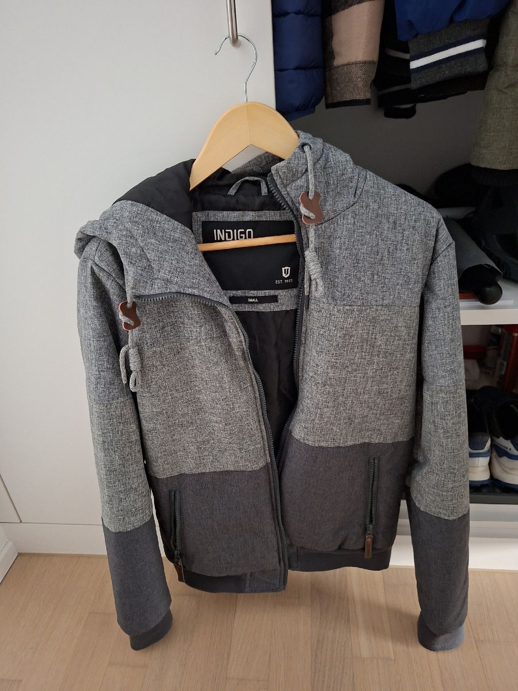 Vestes: Winterjacke – Neuf (Voir description) à Büron par rog_k687