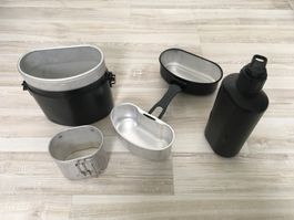 Schweizer Armee Kochgeschirr Set und Feldflasche