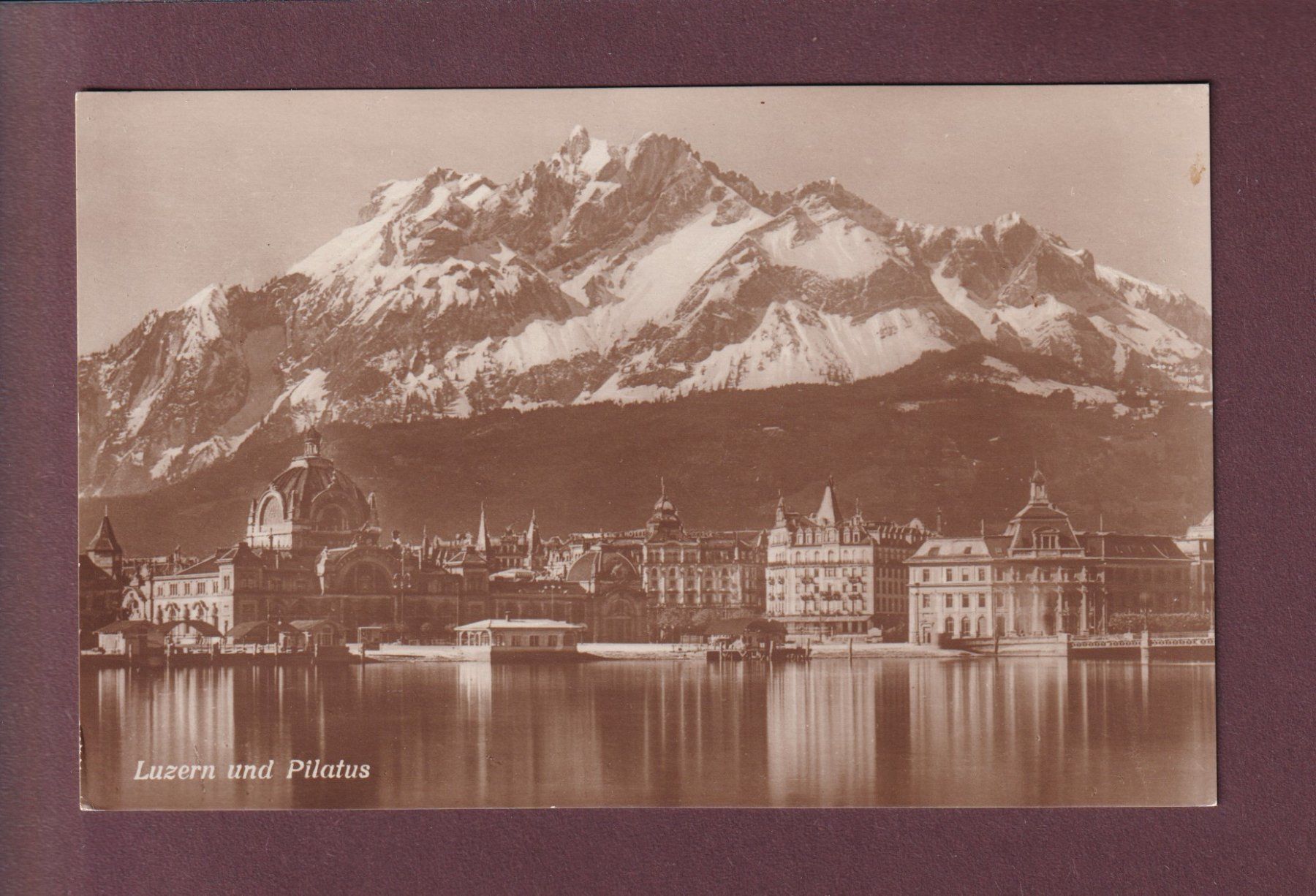 Cartoline postali: LUZERN - Bahnhof - Pilatus – Usato da Pully venduto da nicecards