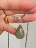 Fashionable labradorite necklace