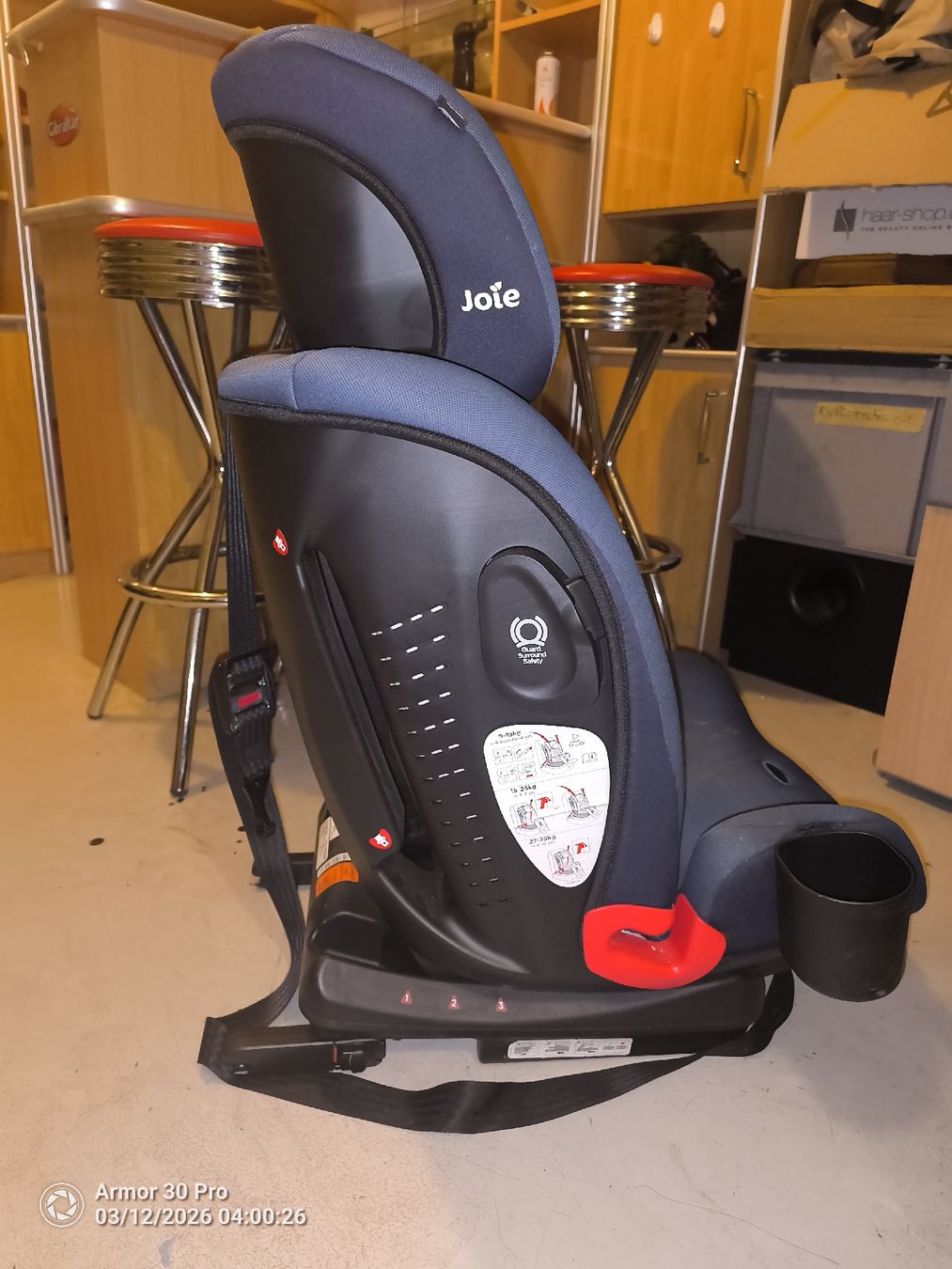 Joie Seggiolini per auto: Siège auto Joie, isofix excellent état – Usato da La Roche FR venduto da zan_29yx 2