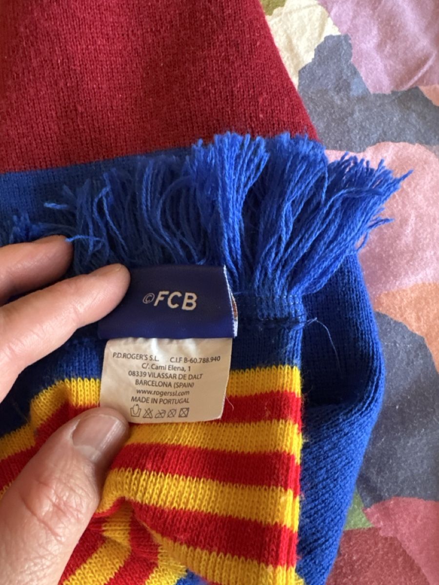 Foulards, Tücher & Schals: Barcelona  – Gebraucht aus Menzingen von Dali2504 1