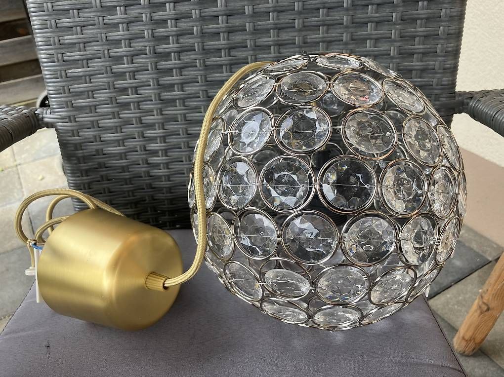 Kronleuchter & Deckenlampen: Lampe Kristall – Gebraucht aus Bönigen von SalesladySO