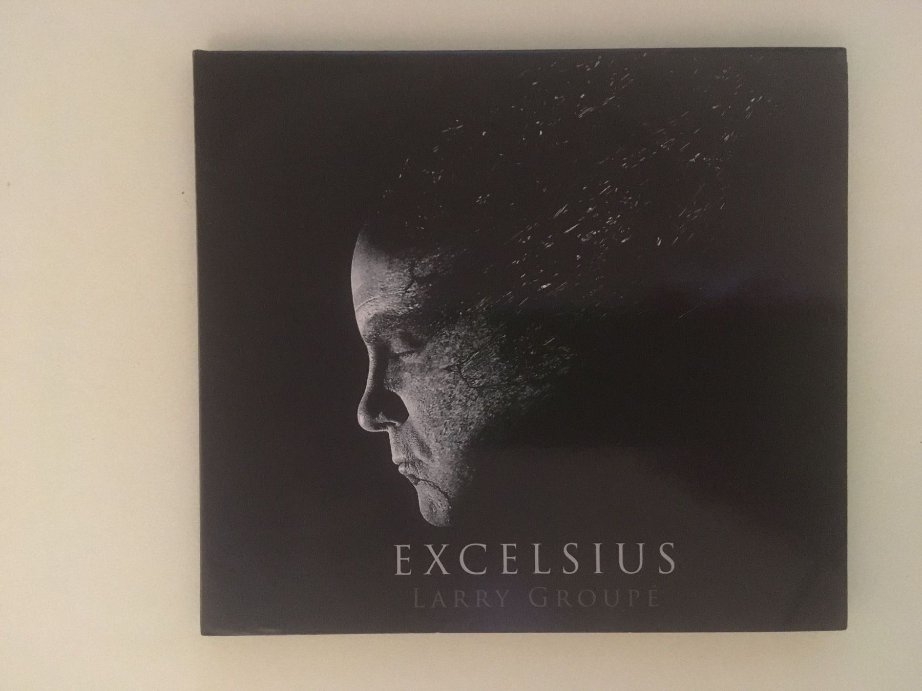 CD: Larry Groupe - Excelsius - Epic - Soundtrack – Usato da Rüti ZH venduto da Ochello