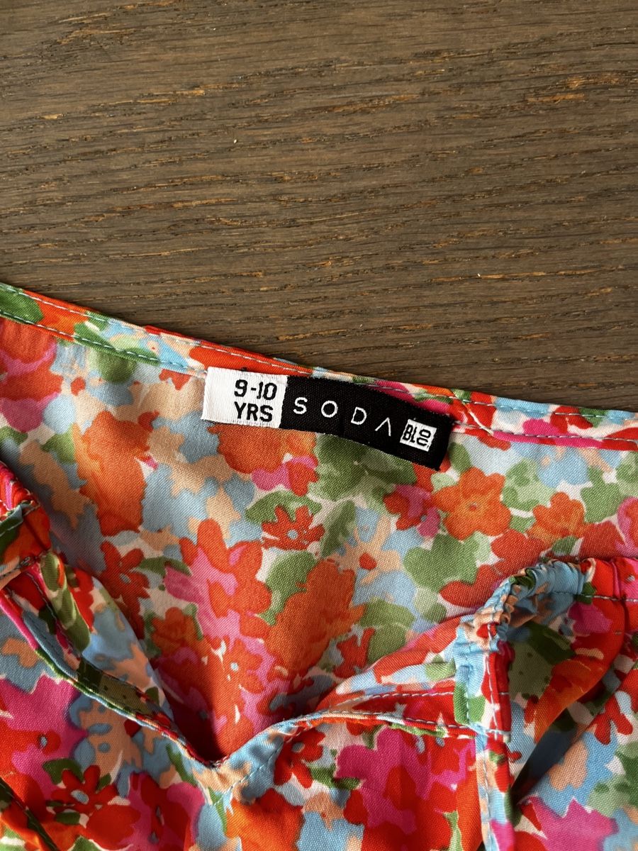 Kleider & Röcke: Robe été à fleurs Soda 9/10 ans – Gebraucht aus gland von Moral 2