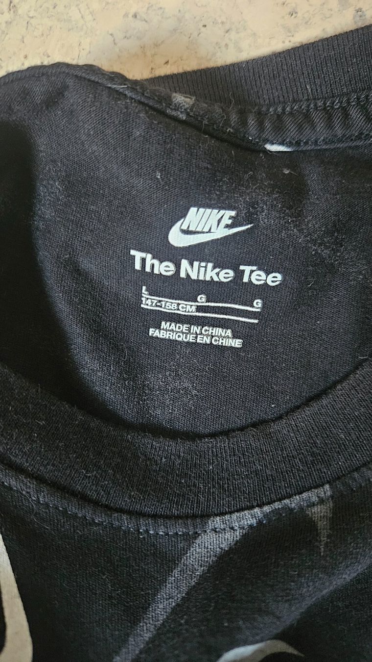 Nike Chemises, T-shirts & Polos: T-Shirt Nike – D'occasion à Münchenbuchsee par Yothu 2