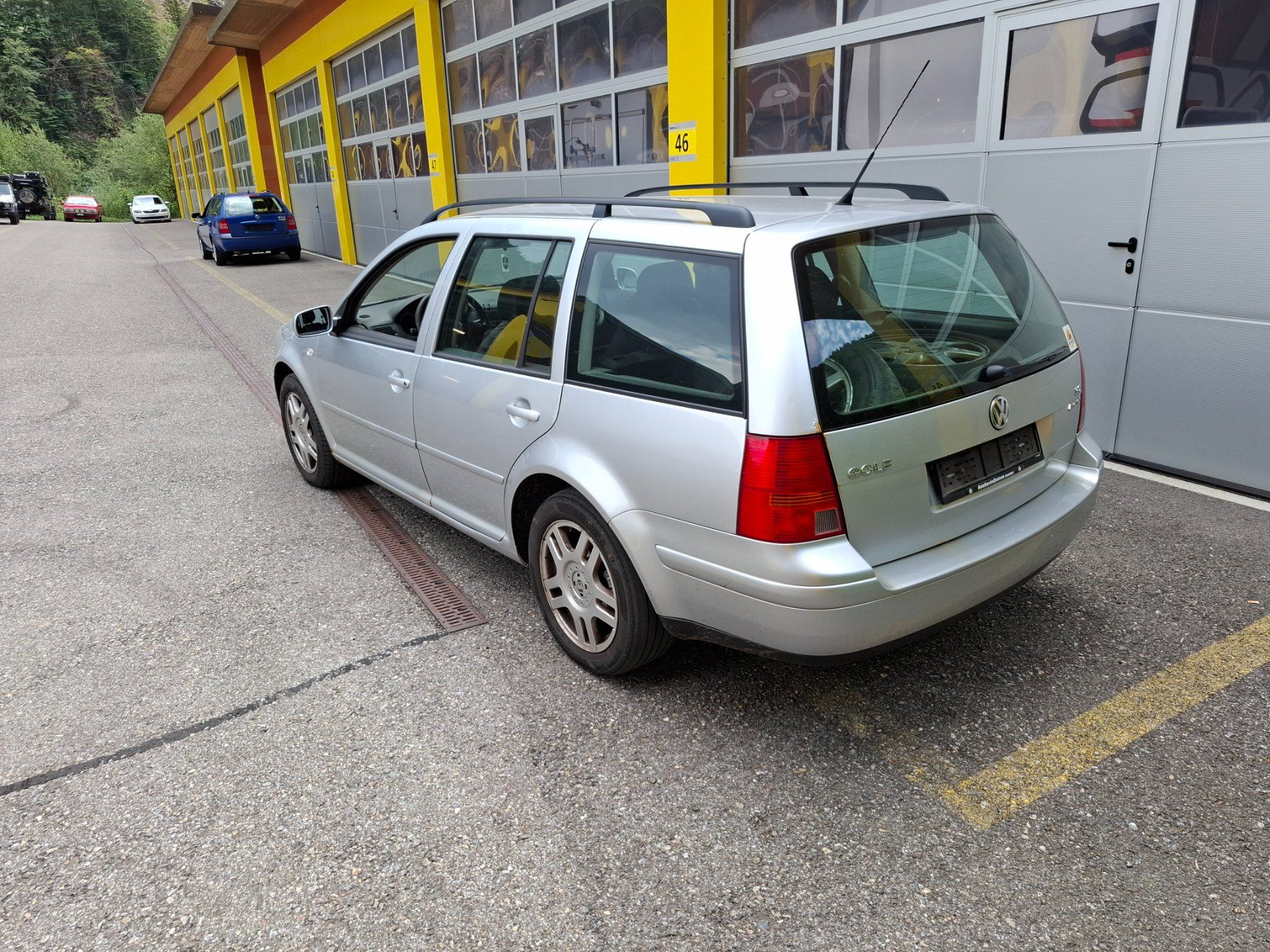 VW Autos: Vw golf 4 2,0 4motion kombi – Défectueux à Muotathal par Joe8100 3
