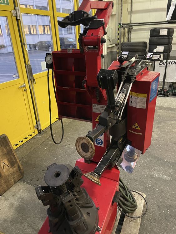 Reifenmontiermaschine Butler 1050 (Gebraucht) in Zug für CHF 450 – nur ...