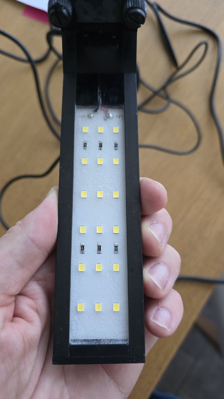 Lampade: Chihiros Aquatic Studio C Series Desktop LED Light – Usato da Freienwil venduto da stratofighter 2