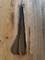 Gürtel aus Leder mit Nieten, Länge 90 cm