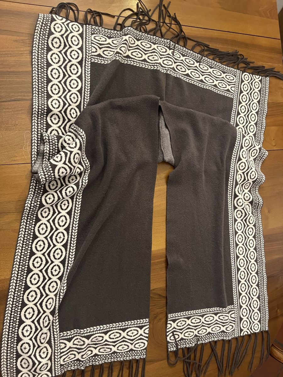 Autres vêtements femmes: Poncho – D'occasion à Forch par grizzly52 2