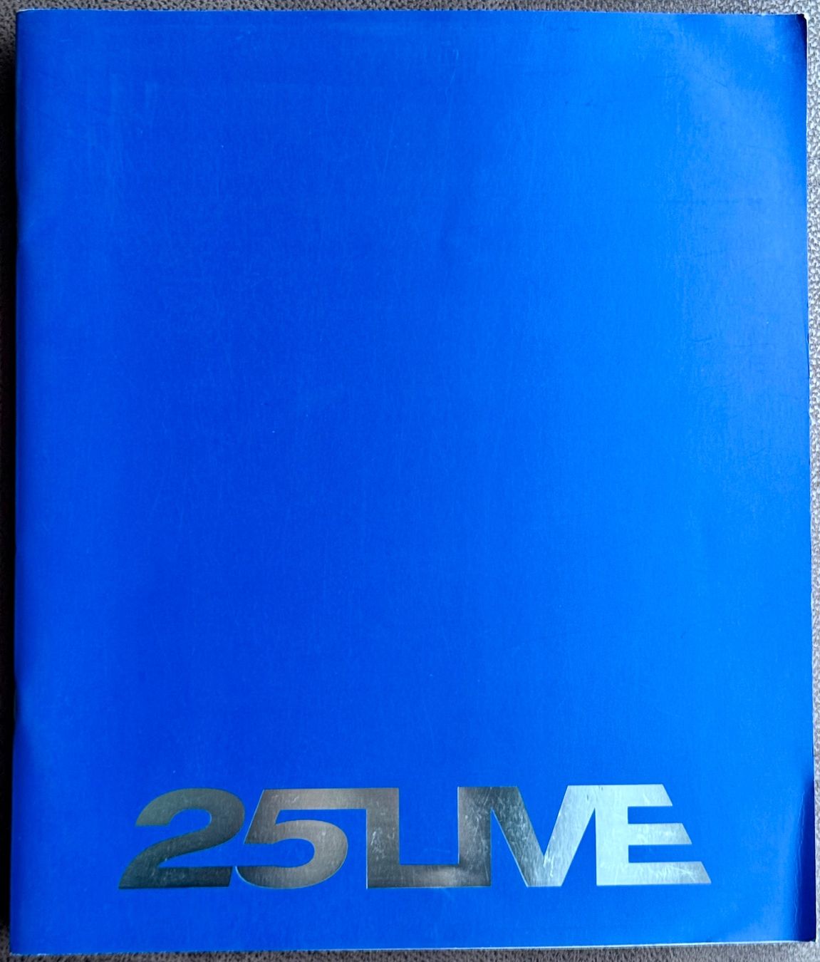 Libri: George Michael 25 Live Tour Programm 2006 blaues Cover TOP – Usato da Aarau venduto da Grogu66