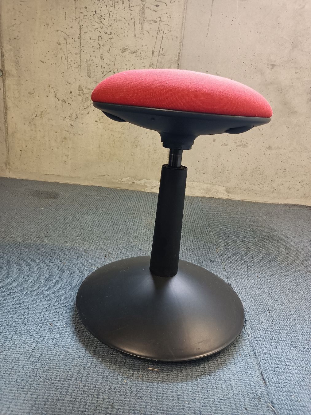Ikea Sgabelli: Büro - Drehhocker, IKEA Modell "Vitamin-Stool" – Difettoso da Büren an der Aare venduto da vivendofeliz 1