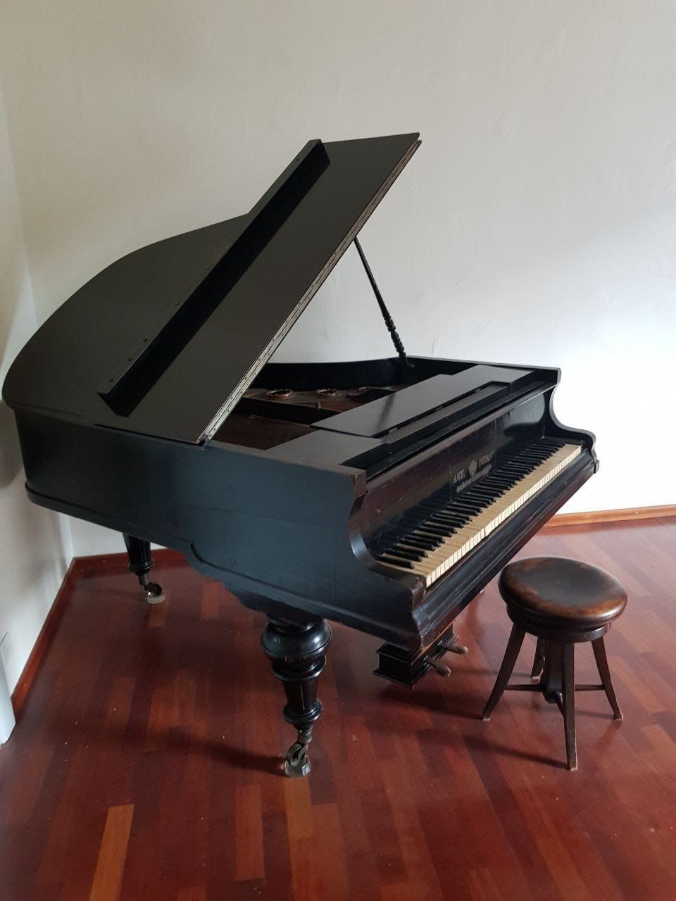Strumenti musicali: Piano Petrof – Usato da Sierre venduto da Gunavvan