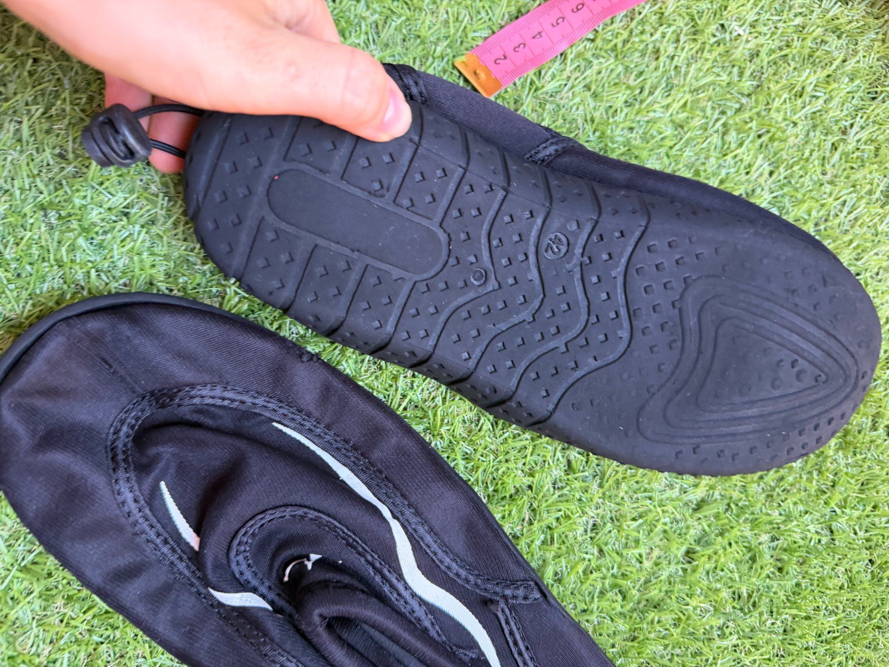 Chaussures hommes: Wasserschuhe Grösse 42 schwarz – D'occasion à Riehen par ann_76jw 4