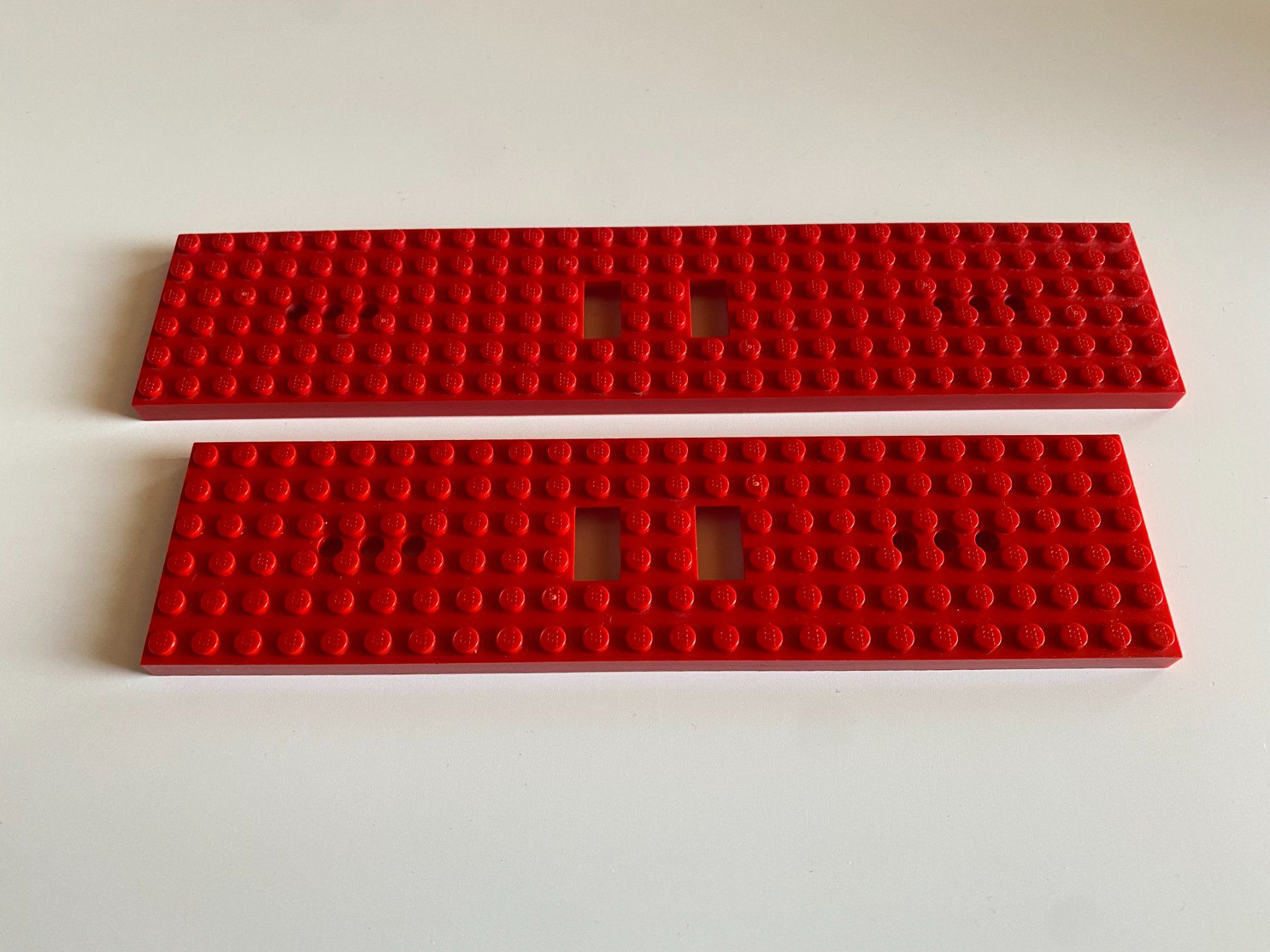 Lego Giocattoli: LEGO - 2 - ROTE - EISENBAHN - GRUNDPLATTEN – Usato da Gelterkinden venduto da ajdt4