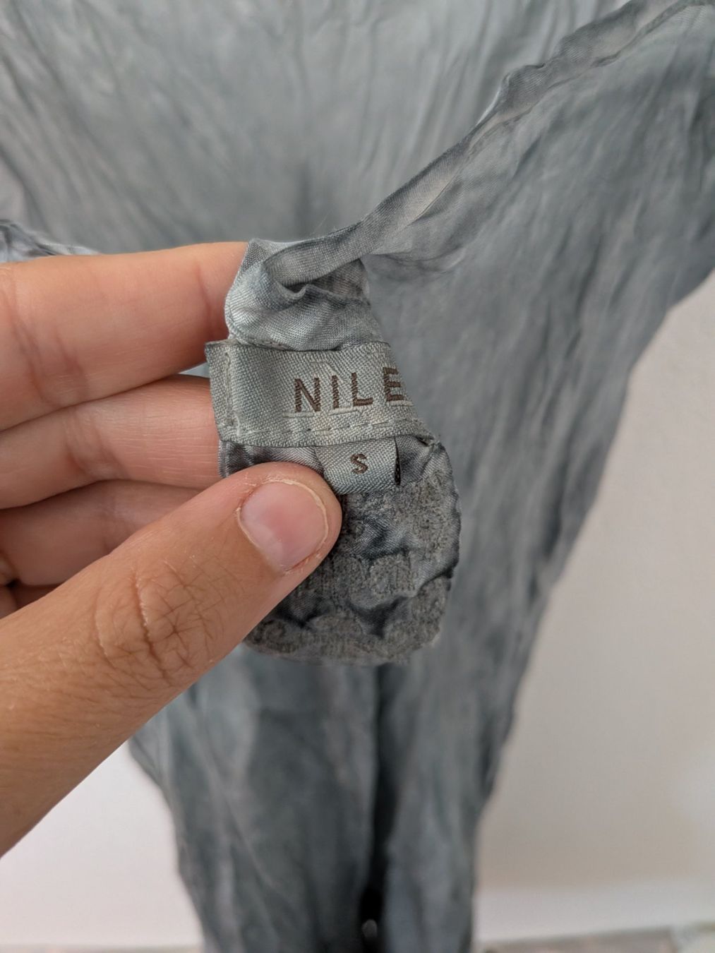 Nile Vestiti: Nile Seidenkleid Gr S – Usato da Seewen SZ venduto da JaaX 3