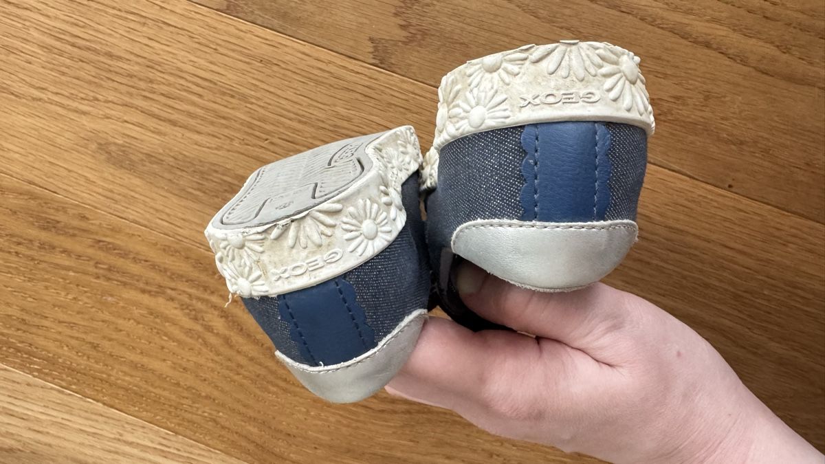 Geox Schuhe für Mädchen: Geox Sneaker blau Grösse 28 – Gebraucht aus Zug von pla_2ckh 2