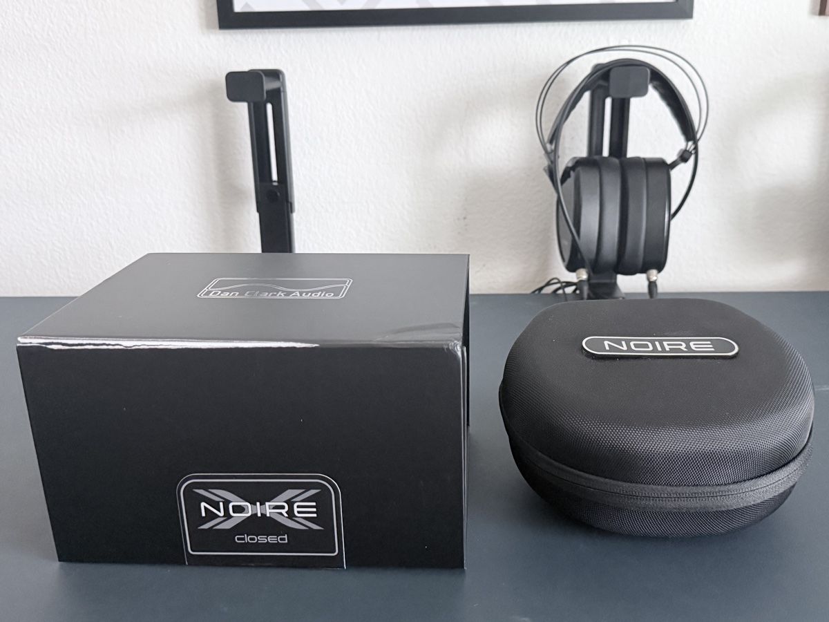 Cuffie: Dan Clark Noir X Closed – Usato da Zürich venduto da arb_9qhc