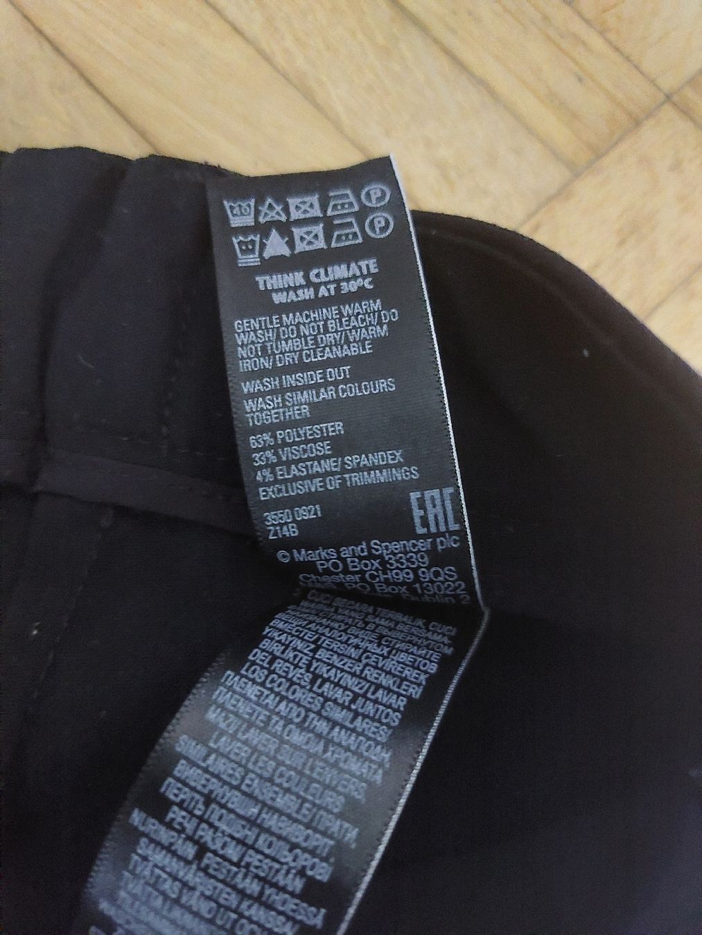 Pantaloni: M&S Hose schwarz 38 – Nuovo (secondo la descrizione) da Rosshäusern venduto da ter_z9gp 1