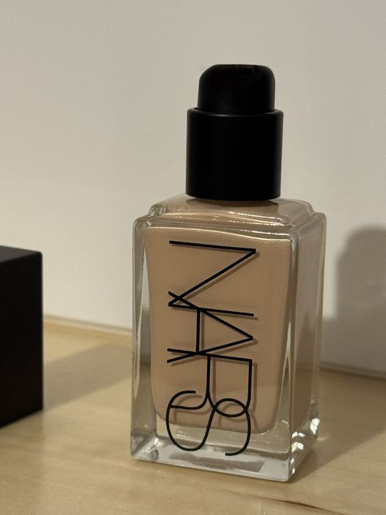 NARS Fond de Teint Light Reflecting Teinte Rouge Intense