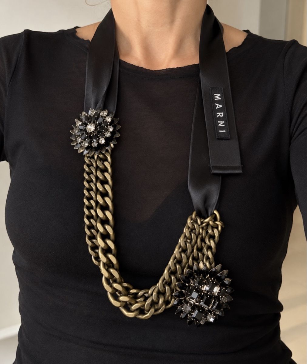 Marni Colliers: Collana Marni con catene e cristalli – Neuf (Voir description) à Ruvigliana par AnnaSwiss2026 1